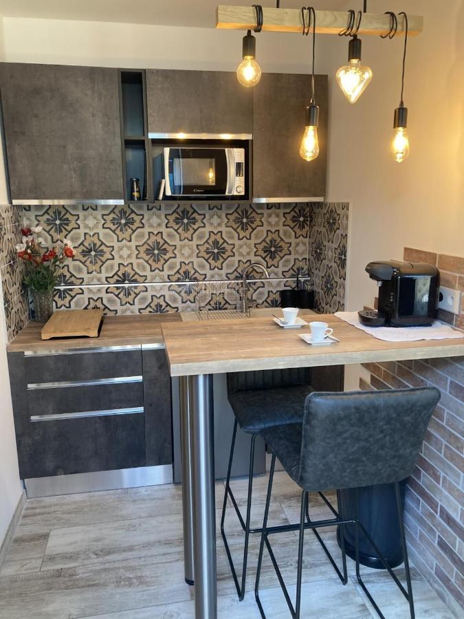 Le Studio D'Auguste- Coeur De Nimes-Chaleureux-Emplacement Ideal 외부 사진